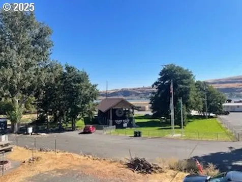 372 Main Street Wishram WA 98673