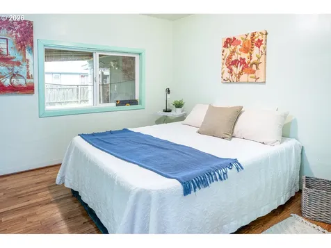 1566 Maywood Avenue Eugene OR 97404