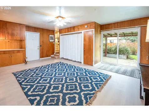 1566 Maywood Avenue Eugene OR 97404