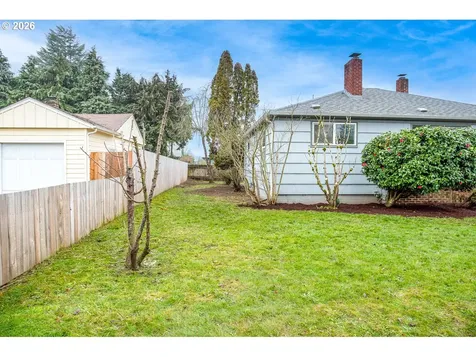 1566 Maywood Avenue Eugene OR 97404