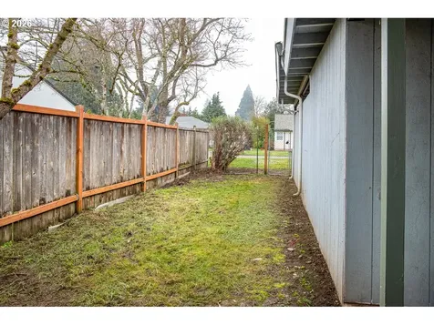 1566 Maywood Avenue Eugene OR 97404