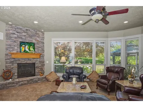 1655 Mountain Drive Stayton OR 97383