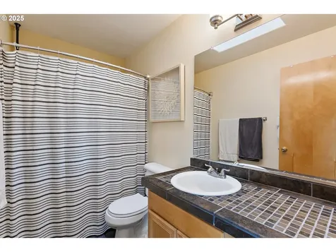 13702 NE Couch Street Portland OR 97230