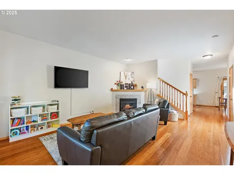 13702 NE Couch Street Portland OR 97230