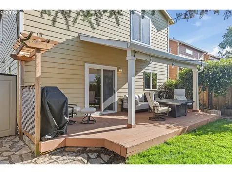 13702 NE Couch Street Portland OR 97230