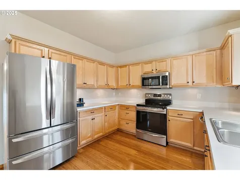 13702 NE Couch Street Portland OR 97230