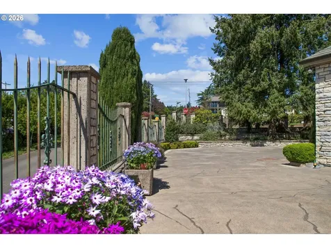 7803 SE Evergreen Highway Vancouver WA 98664