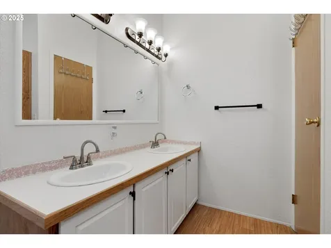 507 N 19th Avenue Cornelius OR 97113