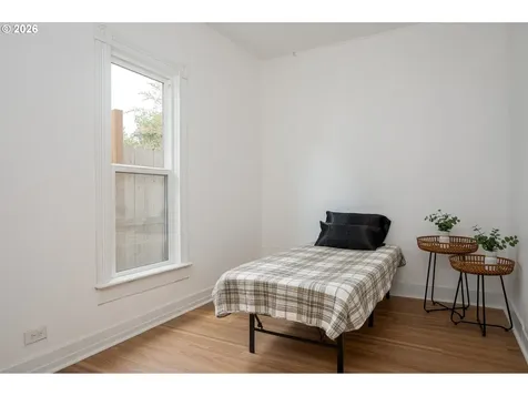 7028 N Saint Louis Avenue Portland OR 97203