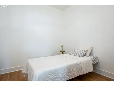 7028 N Saint Louis Avenue Portland OR 97203