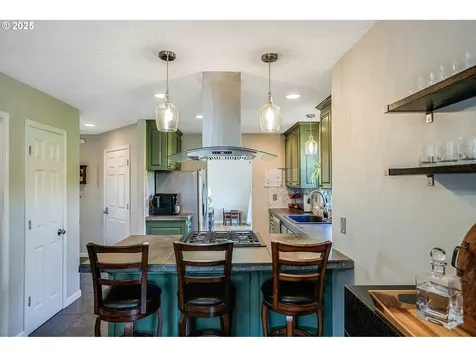 610 Lone Oaks Loop Silverton OR 97381