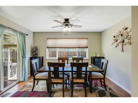 610 Lone Oaks Loop Silverton OR 97381