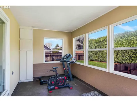 610 Lone Oaks Loop Silverton OR 97381