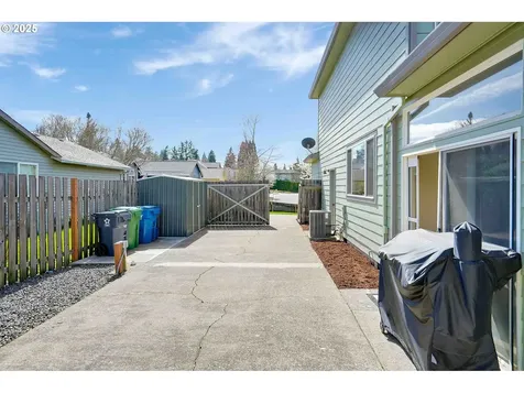 610 Lone Oaks Loop Silverton OR 97381