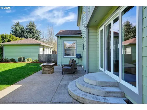 610 Lone Oaks Loop Silverton OR 97381