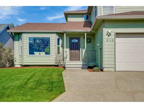 610 Lone Oaks Loop Silverton OR 97381