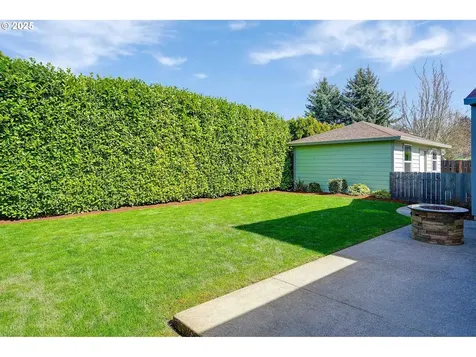 610 Lone Oaks Loop Silverton OR 97381