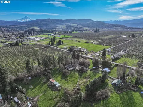 2739 Wyeast Road Hood River OR 97031