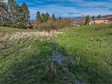 2739 Wyeast Road Hood River OR 97031