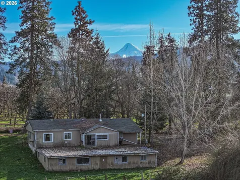 2739 Wyeast Road Hood River OR 97031