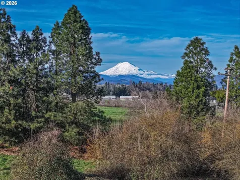 2739 Wyeast Road Hood River OR 97031