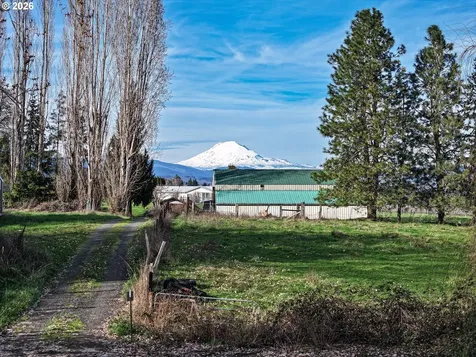 2739 Wyeast Road Hood River OR 97031