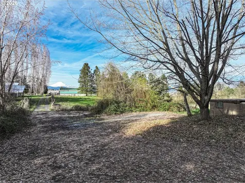 2739 Wyeast Road Hood River OR 97031