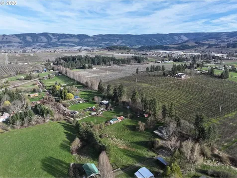 2739 Wyeast Road Hood River OR 97031