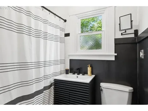 2720 SE 66th Avenue Portland OR 97206