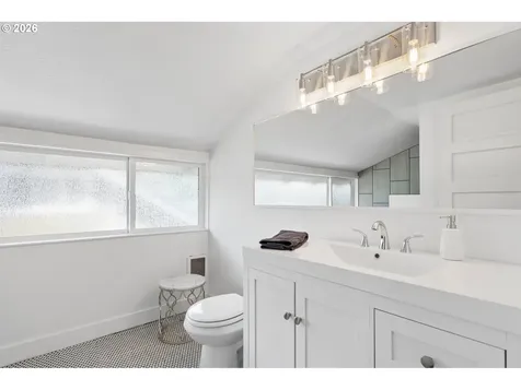 2720 SE 66th Avenue Portland OR 97206