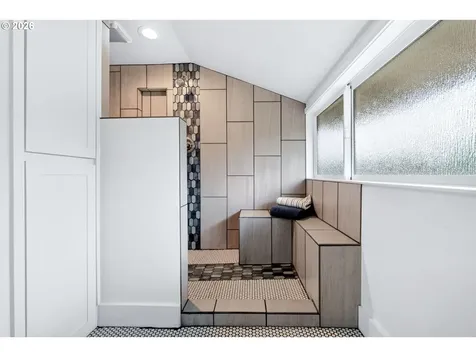 2720 SE 66th Avenue Portland OR 97206