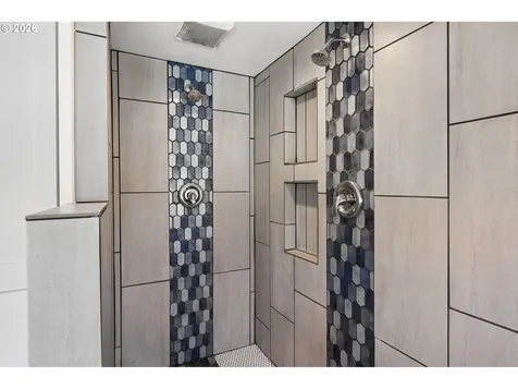 2720 SE 66th Avenue Portland OR 97206
