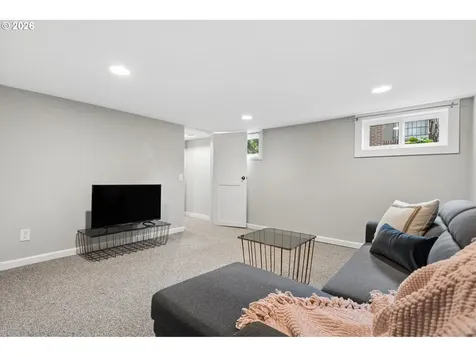 2720 SE 66th Avenue Portland OR 97206
