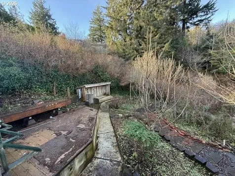 573 S 12th Street Coos Bay OR 97420