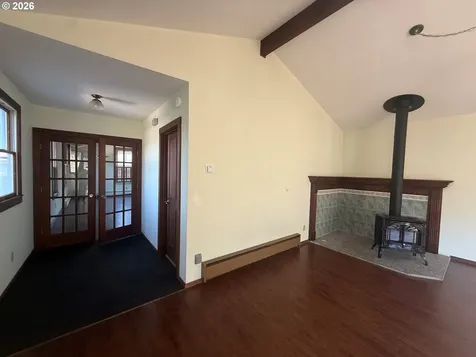573 S 12th Street Coos Bay OR 97420