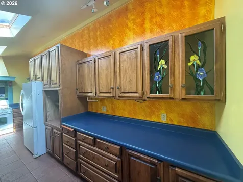 573 S 12th Street Coos Bay OR 97420