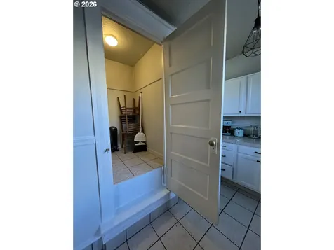 2109 NW Irving Street Portland OR 97210