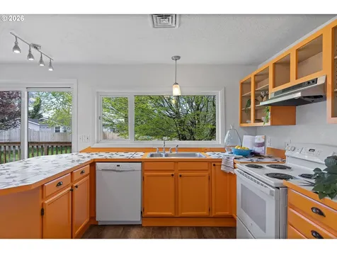 665 SE Indian Trail Avenue Depoe Bay OR 97341