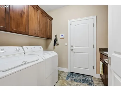 2400 NW West Hills Drive Mcminnville OR 97128