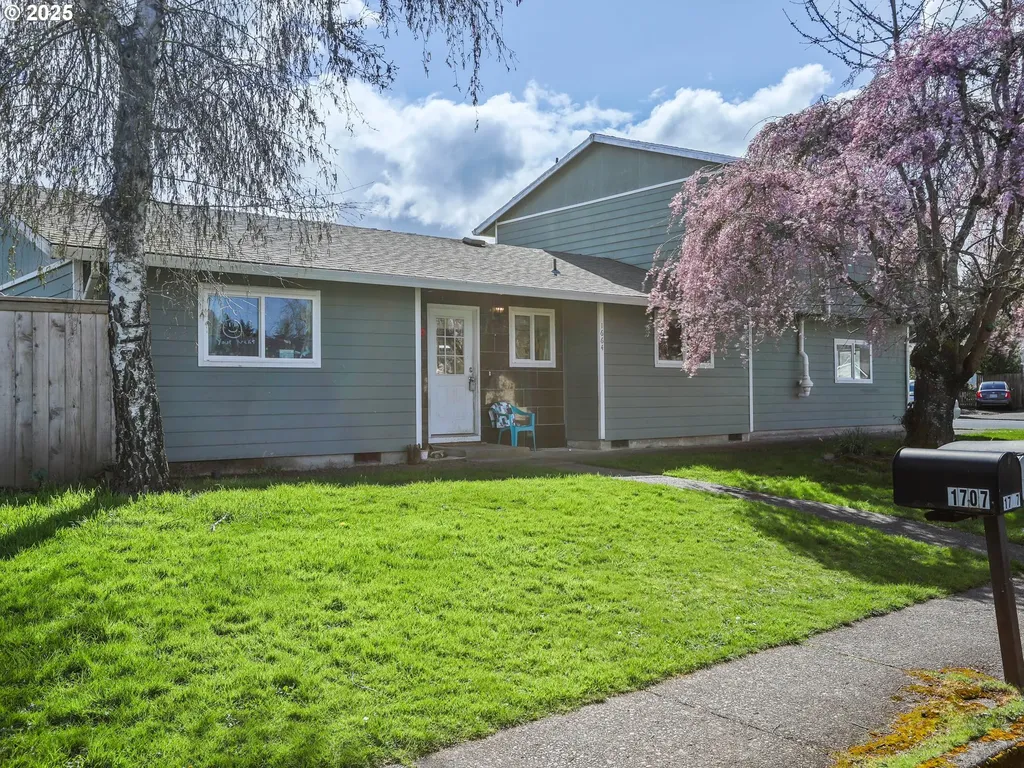 1664 SW Sesame Street Mcminnville OR 97128