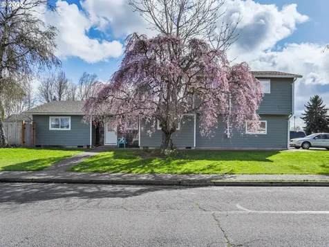 1664 SW Sesame Street Mcminnville OR 97128