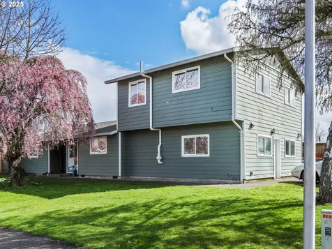 1664 SW Sesame Street Mcminnville OR 97128