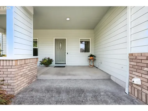20498 NE Lakeside Drive Fairview OR 97024