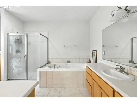 20498 NE Lakeside Drive Fairview OR 97024