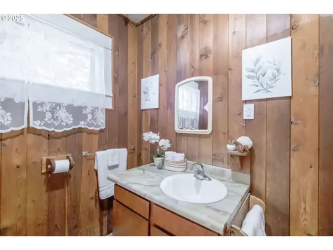 235 S 18th Street Philomath OR 97370