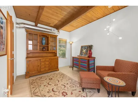 1535 Larch Street Lake Oswego OR 97034