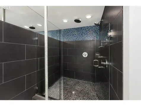 1535 Larch Street Lake Oswego OR 97034