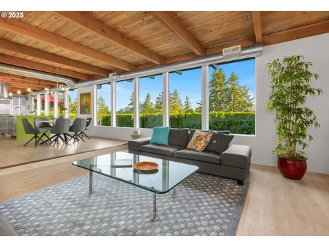 1535 Larch Street Lake Oswego OR 97034
