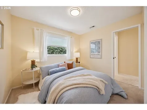 5417 SE Boise Street Portland OR 97206