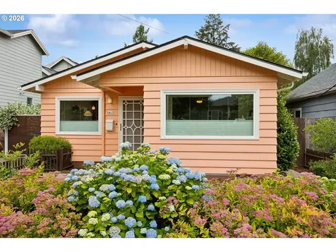5417 SE Boise Street Portland OR 97206
